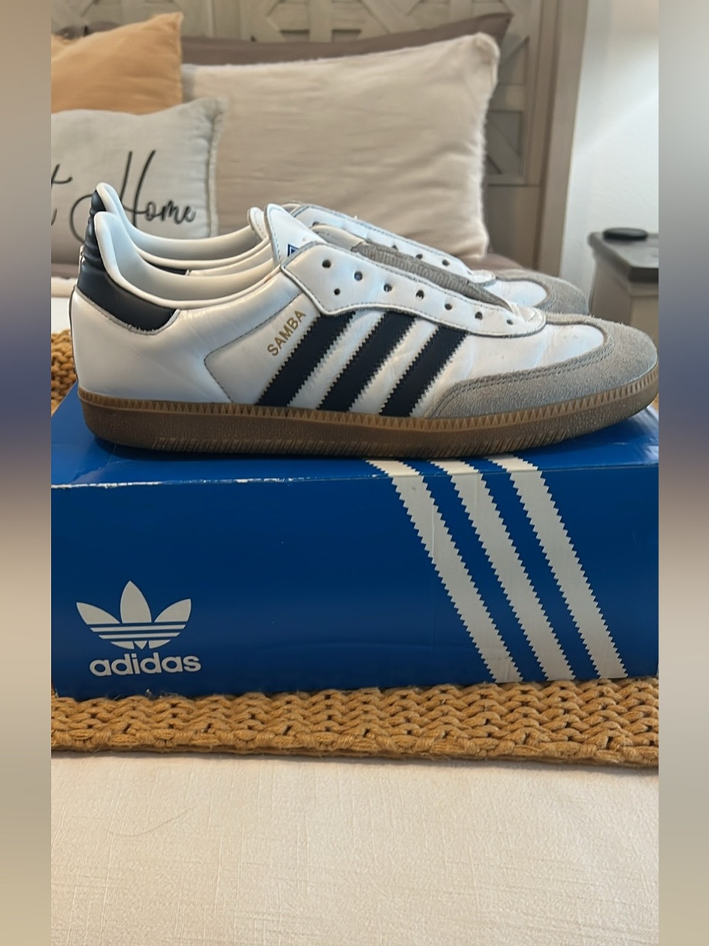 adidas Samba Classic Men’s Sneakers - White / navy